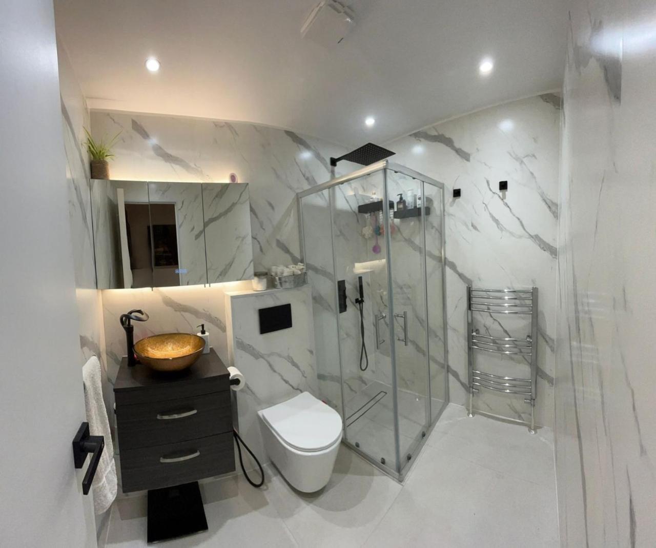 Lovely Double Bedroom In Rotherhithe London Exterior photo